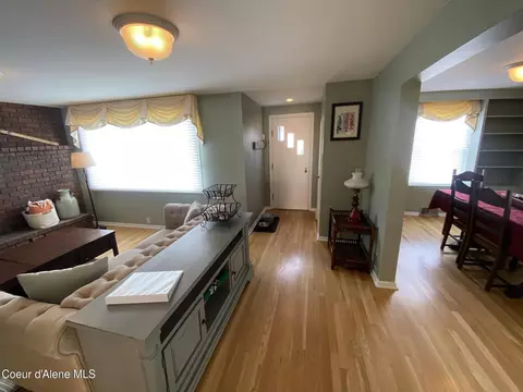 Entry Way - 116 W Elder Ave, Kellogg, ID 83837 photo 1 of 2