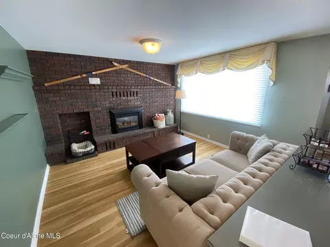 Living - 116 W Elder Ave, Kellogg, ID 83837 photo 2 of 5