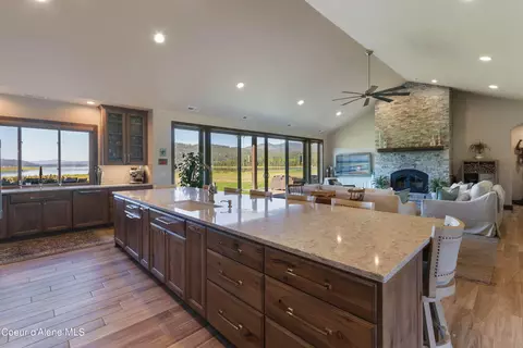 122 Sabrea Shores Rd, Sagle, ID 83860
