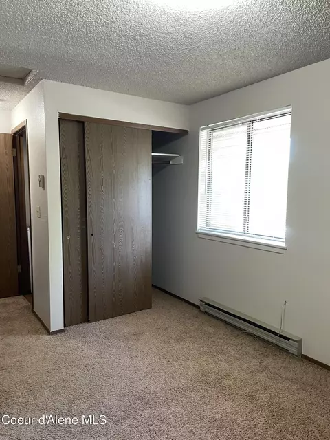 Bedroom - 107 E Willow Tree Ln, Hayden, ID 83835 photo 1 of 2