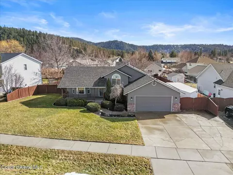 4346 N Alderbrook Dr, Coeur D'alene, ID 83815