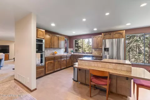 Kitchen - 14709 W Riverview Dr, Post Falls, ID 83854 photo 2 of 6