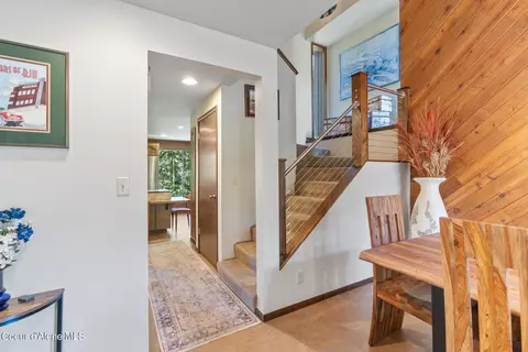 Entry Way - 14709 W Riverview Dr, Post Falls, ID 83854 photo 1 of 2