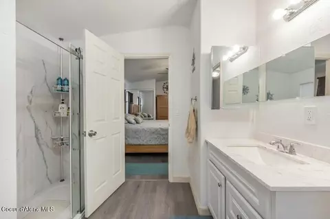 Bath - 64 Campbell Loop, Laclede, ID 83841 photo 1 of 1