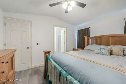 Bedroom - 64 Campbell Loop, Laclede, ID 83841 photo 3 of 5
