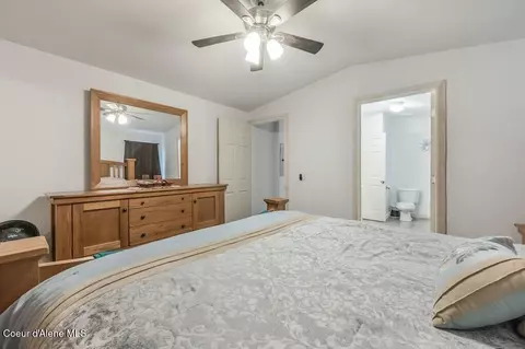 Bedroom - 64 Campbell Loop, Laclede, ID 83841 photo 5 of 5