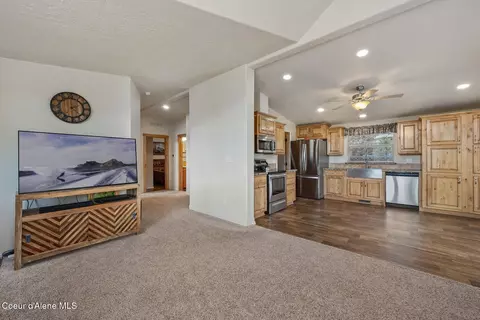 Entry Way - 216 Midas Dr, Sagle, ID 83860 photo 1 of 2