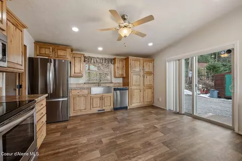 Kitchen - 216 Midas Dr, Sagle, ID 83860 photo 1 of 2