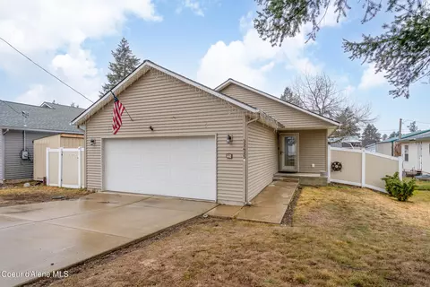 32425 8th Ave, Spirit Lake, ID 83869
