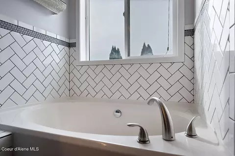 Bath - 1424 E Triumph, Post Falls, ID 83854 photo 5 of 6