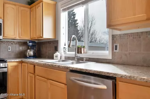 Kitchen - 1424 E Triumph, Post Falls, ID 83854 photo 3 of 6