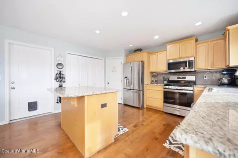 Kitchen - 1424 E Triumph, Post Falls, ID 83854 photo 2 of 6