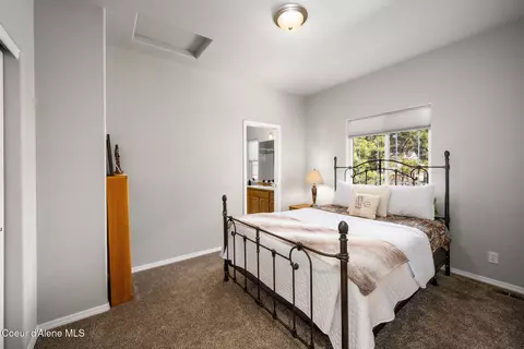 Bedroom - 5628 E Shoreline Dr, Post Falls, ID 83854 photo 3 of 4