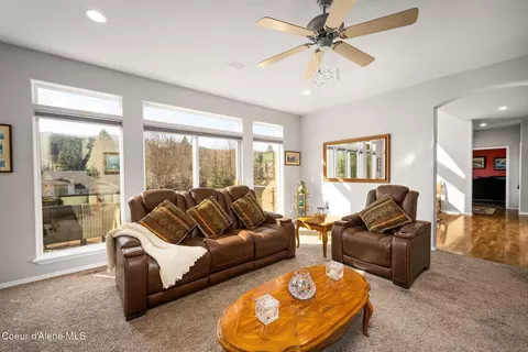 Living - 5628 E Shoreline Dr, Post Falls, ID 83854 photo 2 of 9