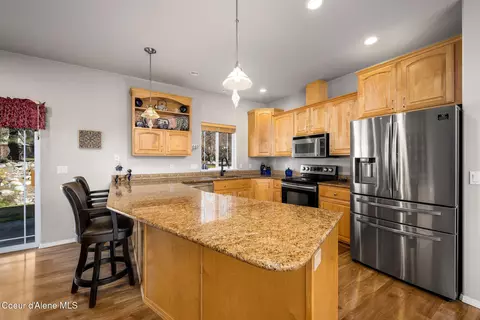 Kitchen - 5628 E Shoreline Dr, Post Falls, ID 83854 photo 1 of 2