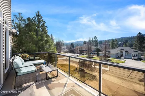 Exterior - 5628 E Shoreline Dr, Post Falls, ID 83854 photo 4 of 9