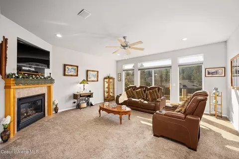Living - 5628 E Shoreline Dr, Post Falls, ID 83854 photo 3 of 9