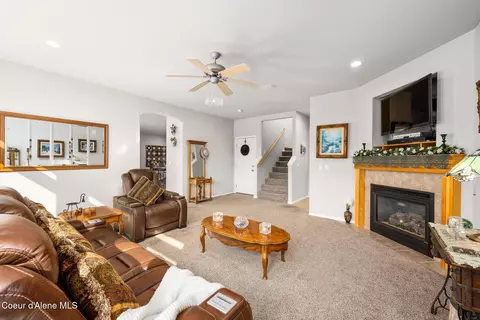 Living - 5628 E Shoreline Dr, Post Falls, ID 83854 photo 1 of 9