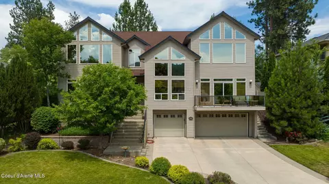 5628 E Shoreline Dr, Post Falls, ID 83854