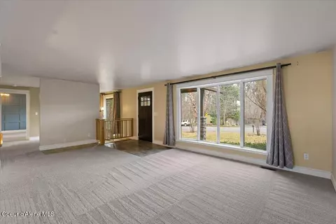 915 E Maple Ave, Post Falls, ID 83854 photo 8