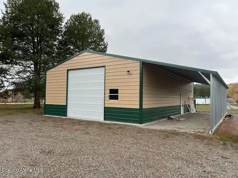94 Meadow Dr, Blanchard, ID 83804