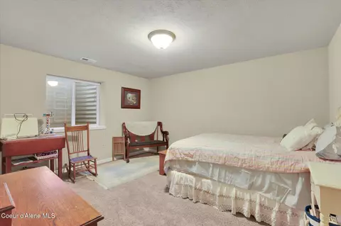 Bedroom - 518 Parker Dr, Colbert, WA 99005 photo 5 of 6