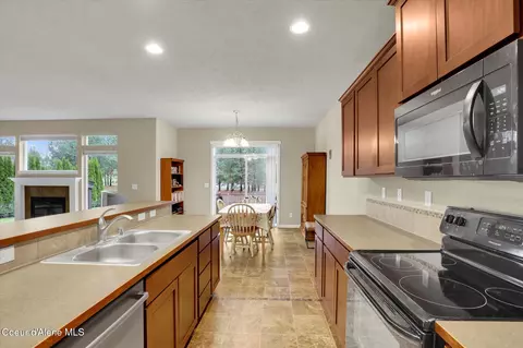 Kitchen - 518 Parker Dr, Colbert, WA 99005 photo 3 of 5