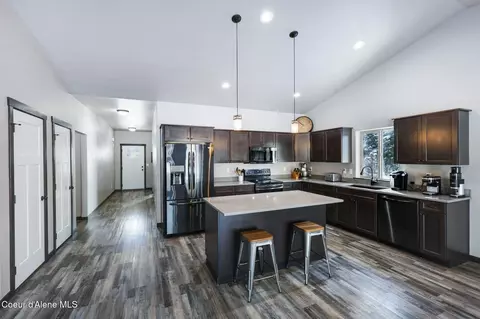 Kitchen - 195 Bumpy Way, Blanchard, ID 83804 photo 2 of 3