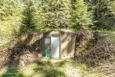Exterior - 5702 E Hooker Hill Rd, Hayden, ID 83835 photo 3 of 9