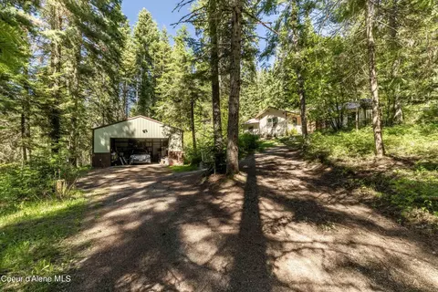 Exterior - 5702 E Hooker Hill Rd, Hayden, ID 83835 photo 2 of 9