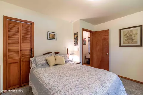 Bedroom - 5702 E Hooker Hill Rd, Hayden, ID 83835 photo 8 of 9