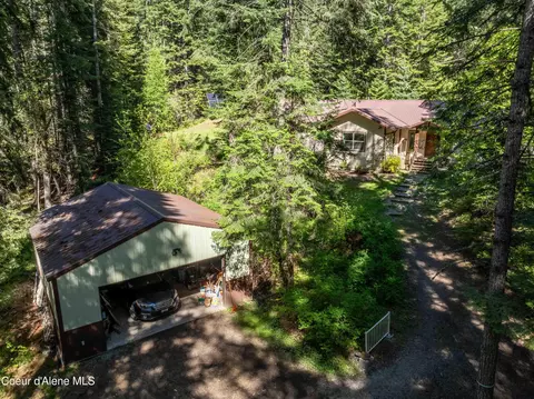 5702 E Hooker Hill Rd, Hayden, ID 83835