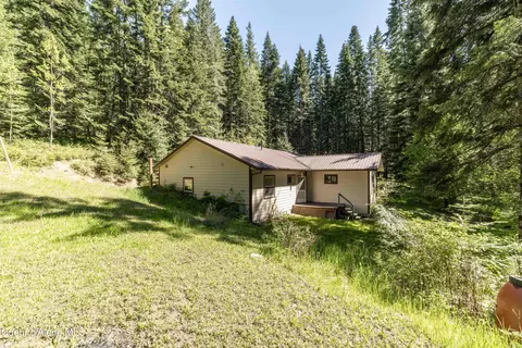 Exterior - 5702 E Hooker Hill Rd, Hayden, ID 83835 photo 6 of 9