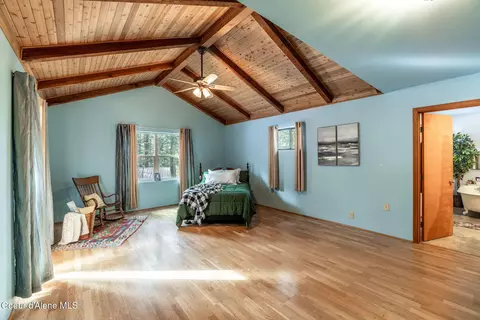 Bedroom - 5702 E Hooker Hill Rd, Hayden, ID 83835 photo 2 of 9