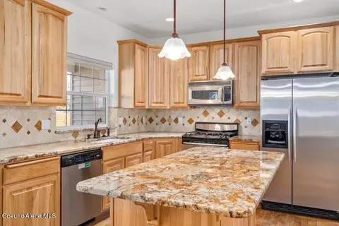 Kitchen - 5137 E Shoreline Dr, Post Falls, ID 83854 photo 1 of 2