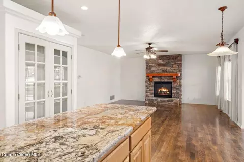 Living - 5137 E Shoreline Dr, Post Falls, ID 83854 photo 1 of 4
