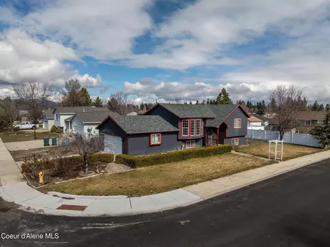720 W Chicory Ln, Post Falls, ID 83854 photo 2