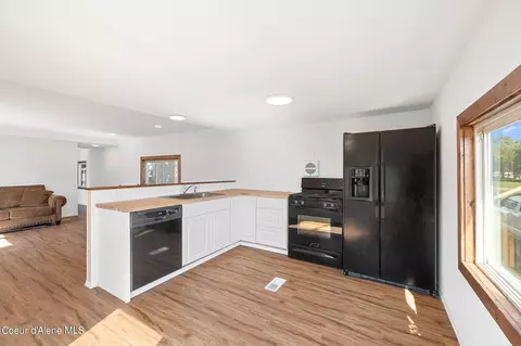 Kitchen - 1952 E 12th Ave # 12, Post Falls, ID 83854 photo 1 of 3