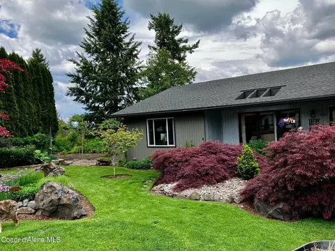 1135 E Loch Haven Dr, Hayden, ID 83835