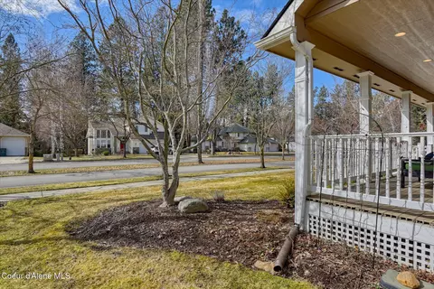 Exterior - 809 S Riverside Harbor Dr, Post Falls, ID 83854 photo 15 of 19