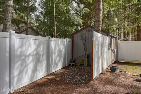 Exterior - 809 S Riverside Harbor Dr, Post Falls, ID 83854 photo 9 of 19