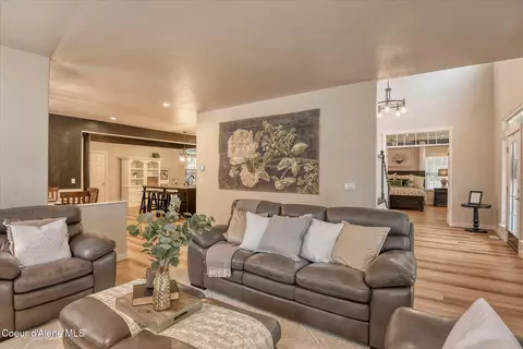 Living - 809 S Riverside Harbor Dr, Post Falls, ID 83854 photo 1 of 3