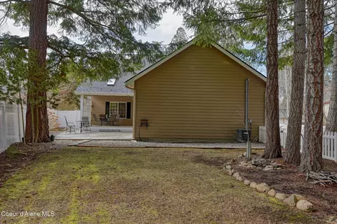 Exterior - 809 S Riverside Harbor Dr, Post Falls, ID 83854 photo 6 of 19