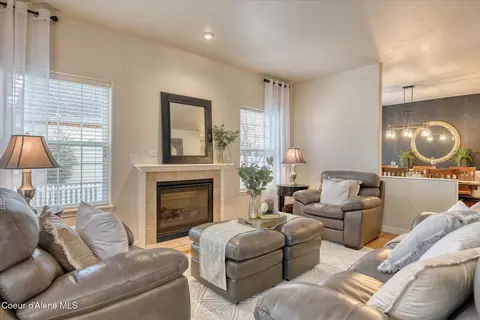 Living - 809 S Riverside Harbor Dr, Post Falls, ID 83854 photo 3 of 3