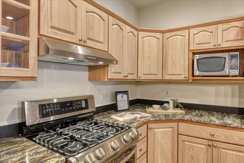 Kitchen - 809 S Riverside Harbor Dr, Post Falls, ID 83854 photo 5 of 7