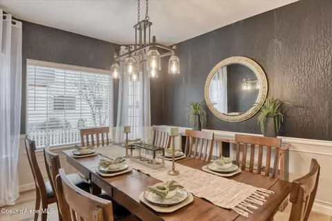 Dining - 809 S Riverside Harbor Dr, Post Falls, ID 83854 photo 2 of 4
