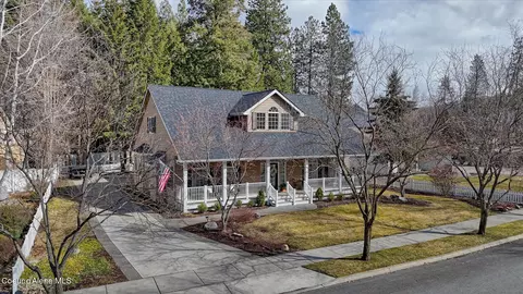 809 S Riverside Harbor Dr, Post Falls, ID 83854