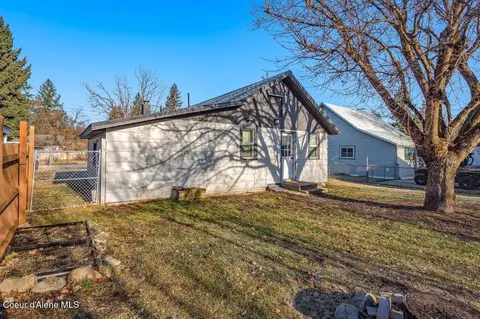 Exterior - 509 B St, Pinehurst, ID 83850 photo 7 of 9