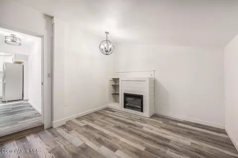 Living - 509 B St, Pinehurst, ID 83850 photo 6 of 6