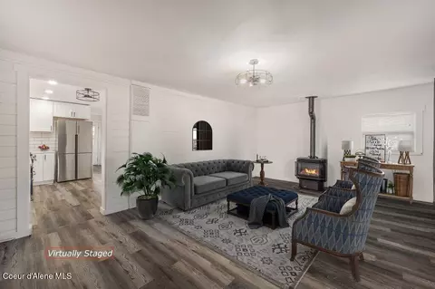 Living - 509 B St, Pinehurst, ID 83850 photo 1 of 6